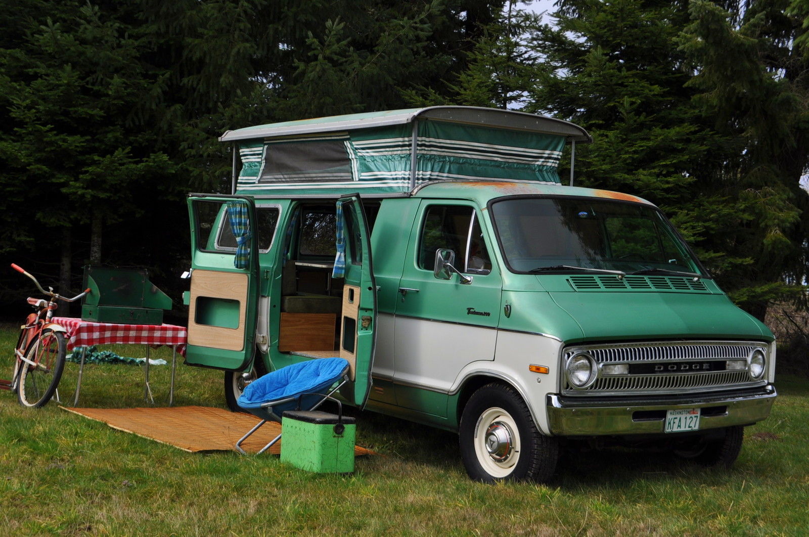 1971 Dodge Tradesman 200 Camper Van